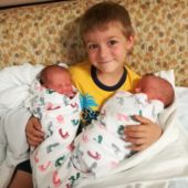 September 2018 - Big Brother with Boy and Girl Twins JulianneCurtis